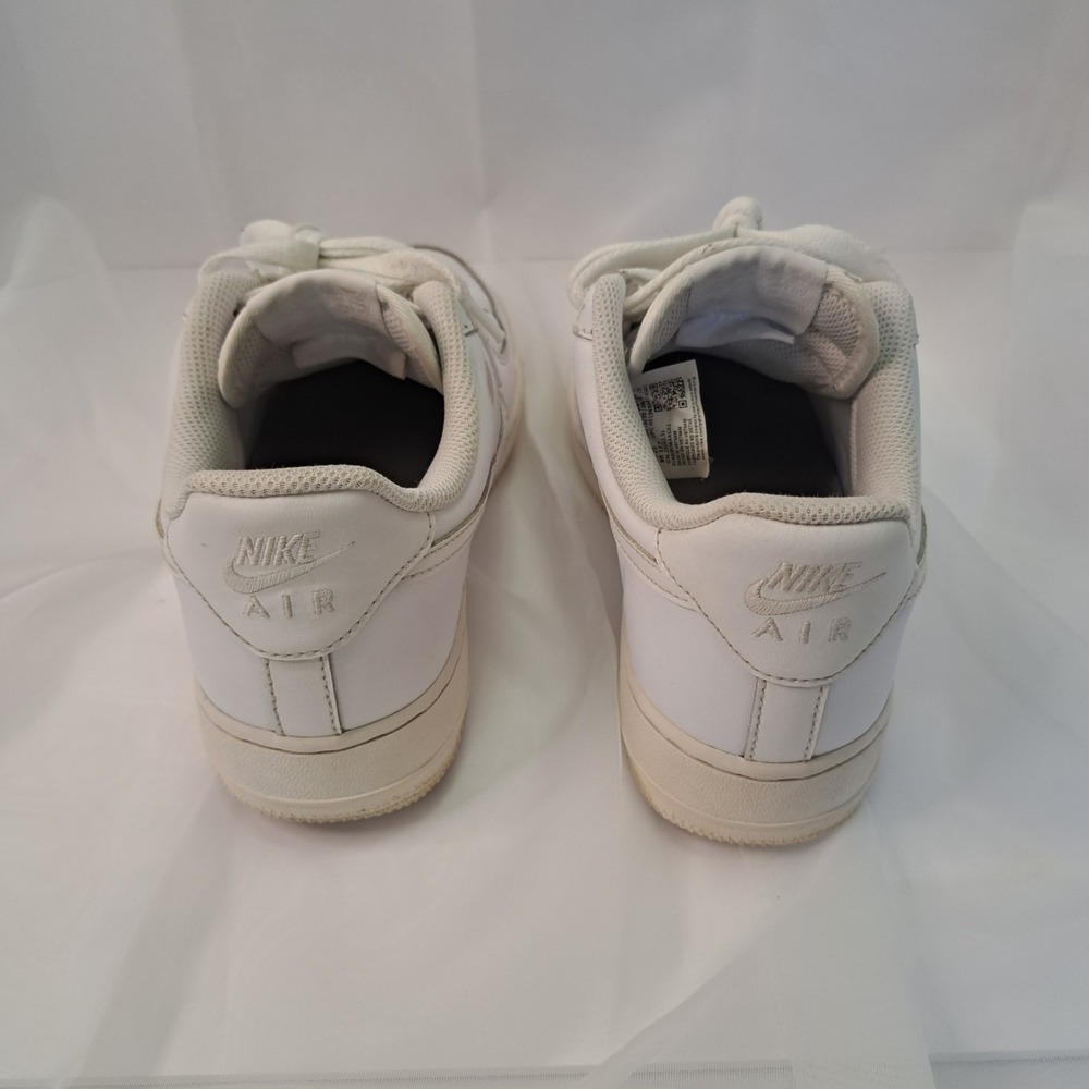 Nike Air Force 1 Low Triple White Sneaker Sz 8.5 Men Streetwear Classic Timeless - Picture 4 of 9